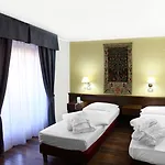 Hotell Clementi 4*