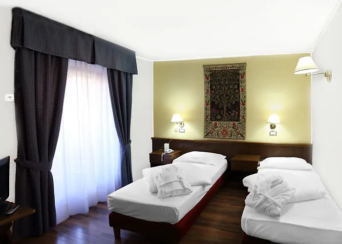Hotel Clementi 4*